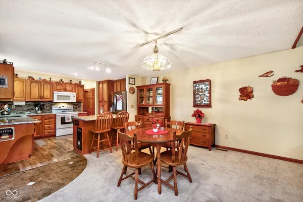 $259,900 | 1918 Summer Place, Anderson, IN 46012