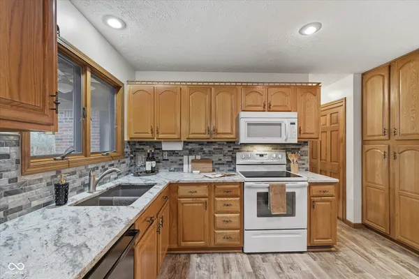 $249,900 | 1918 Summer Place, Anderson, IN 46012