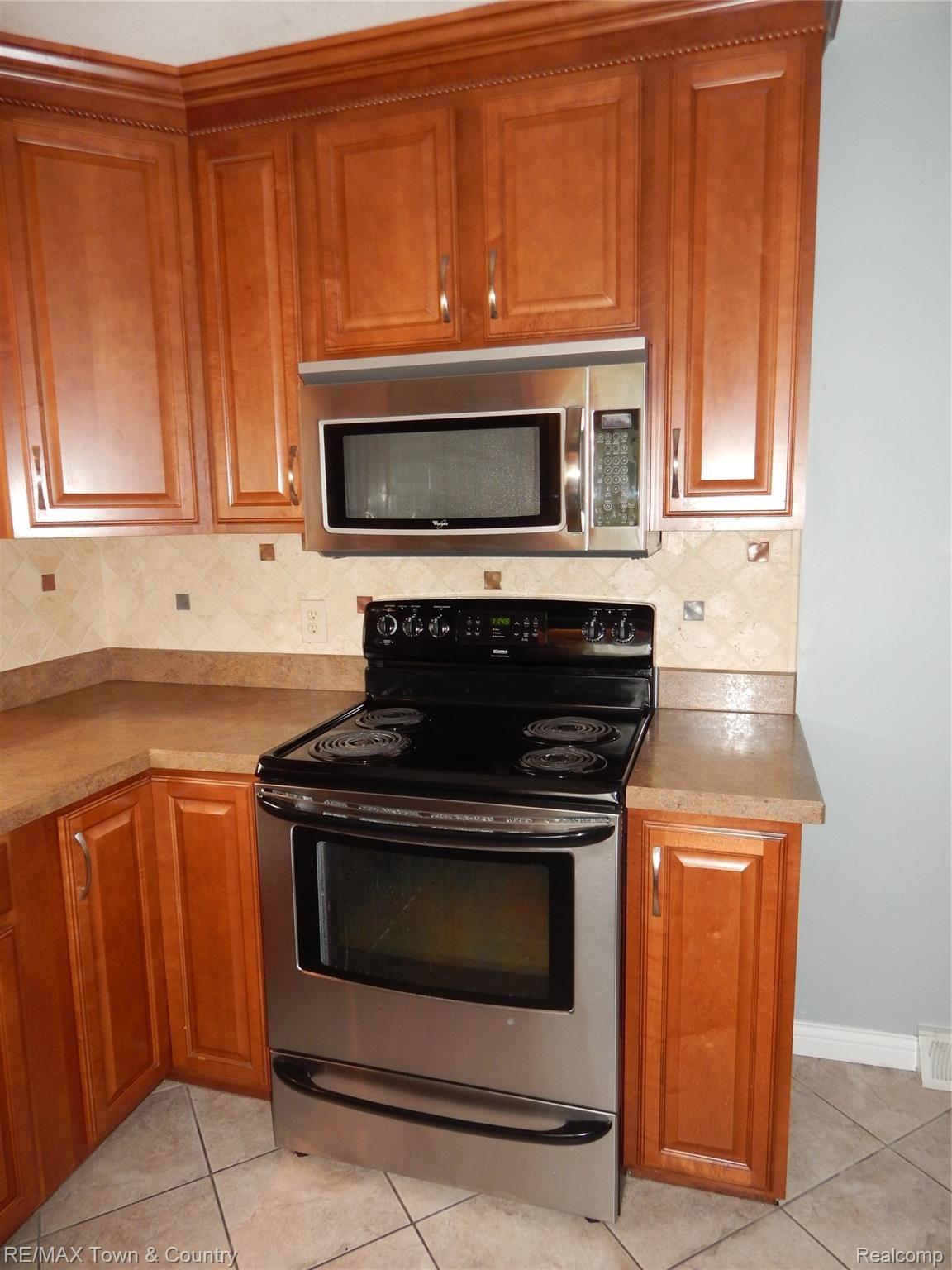 433 Elms Road Flushing, MI 48433 - Photo 14 of 36 DSCN1092.JPG