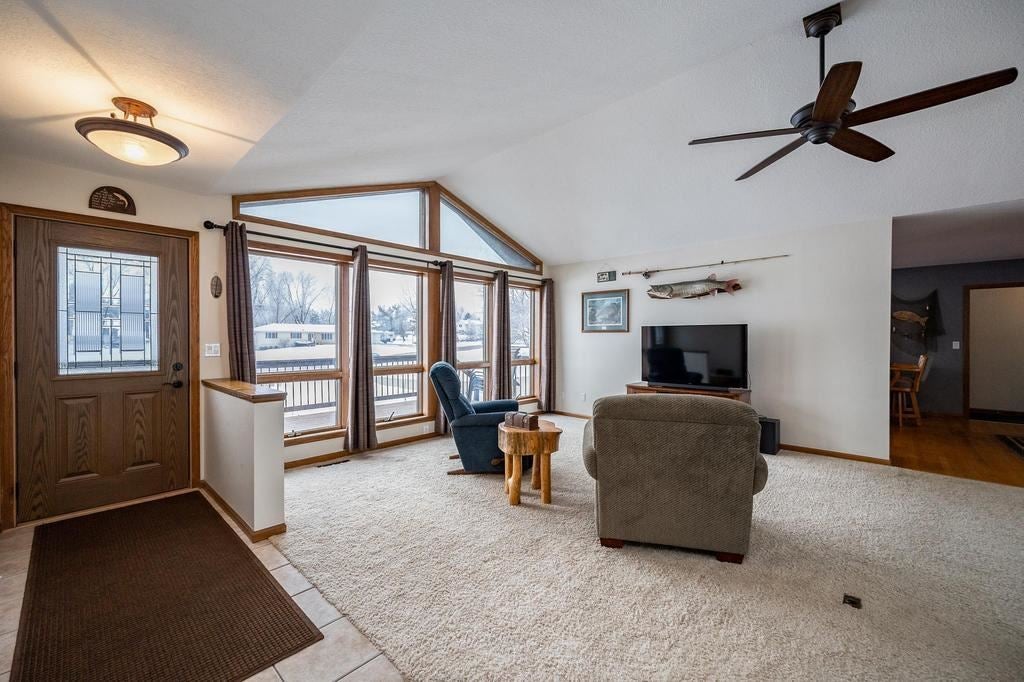 6406 Hillcrest Road Cedar Rapids, IA 52404 - Photo 5 of 41 Gallery Image 5