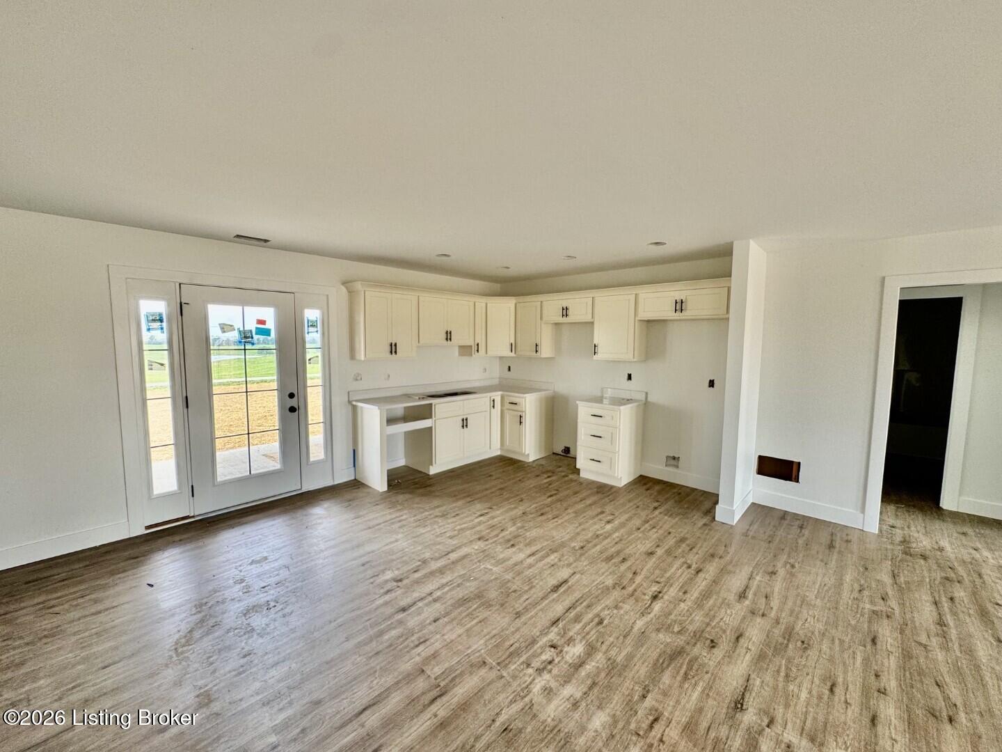 76 Mattingly Lane Springfield, KY 40069 - Photo 3 of 14 004_Kitchen