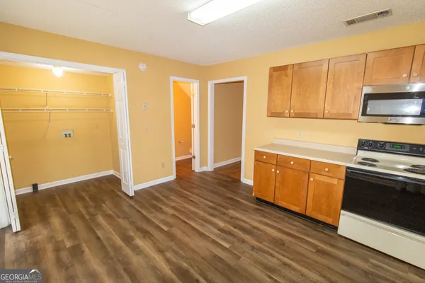 $1,400 | 1618 Drayton Lane, Unit B, Statesboro, GA 30461