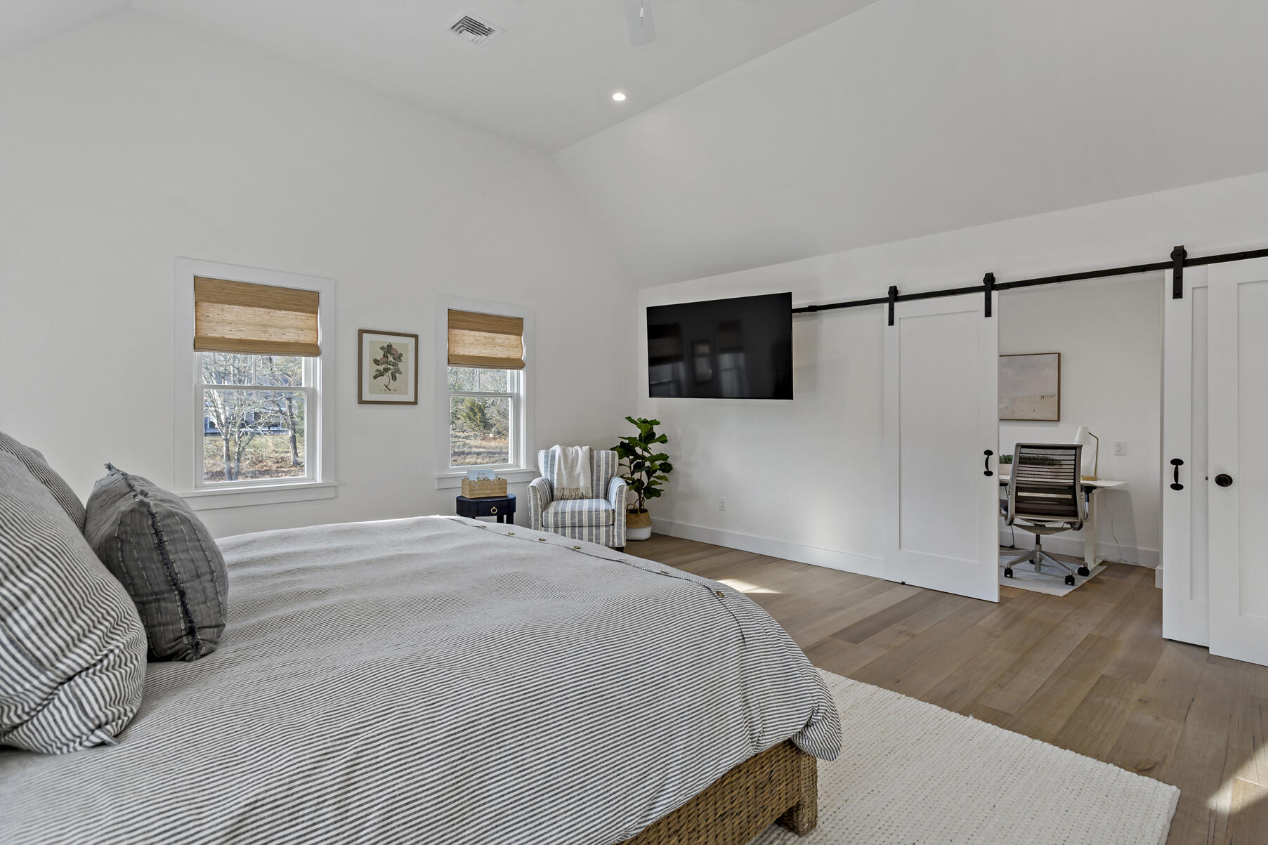 1526 Hyannis-Barnstable Road Barnstable, MA 02630 - Photo 22 of 43 Primary