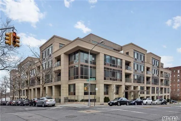 $2,950 | 64-05 Yellowstone Boulevard, Unit 209 | Forest Hills