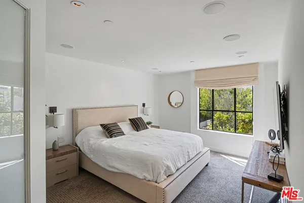 $8,450 | 720 Huntley Drive, Unit 202, West Hollywood, CA 90069