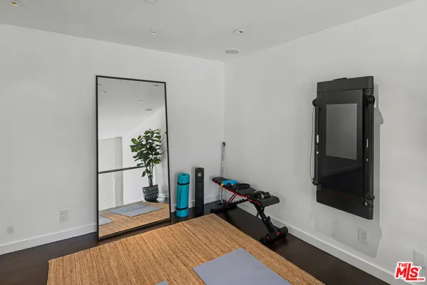 $8,450 | 720 Huntley Drive, Unit 202, West Hollywood, CA 90069