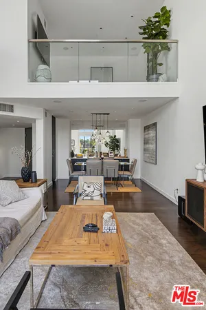 $8,450 | 720 Huntley Drive, Unit 202, West Hollywood, CA 90069