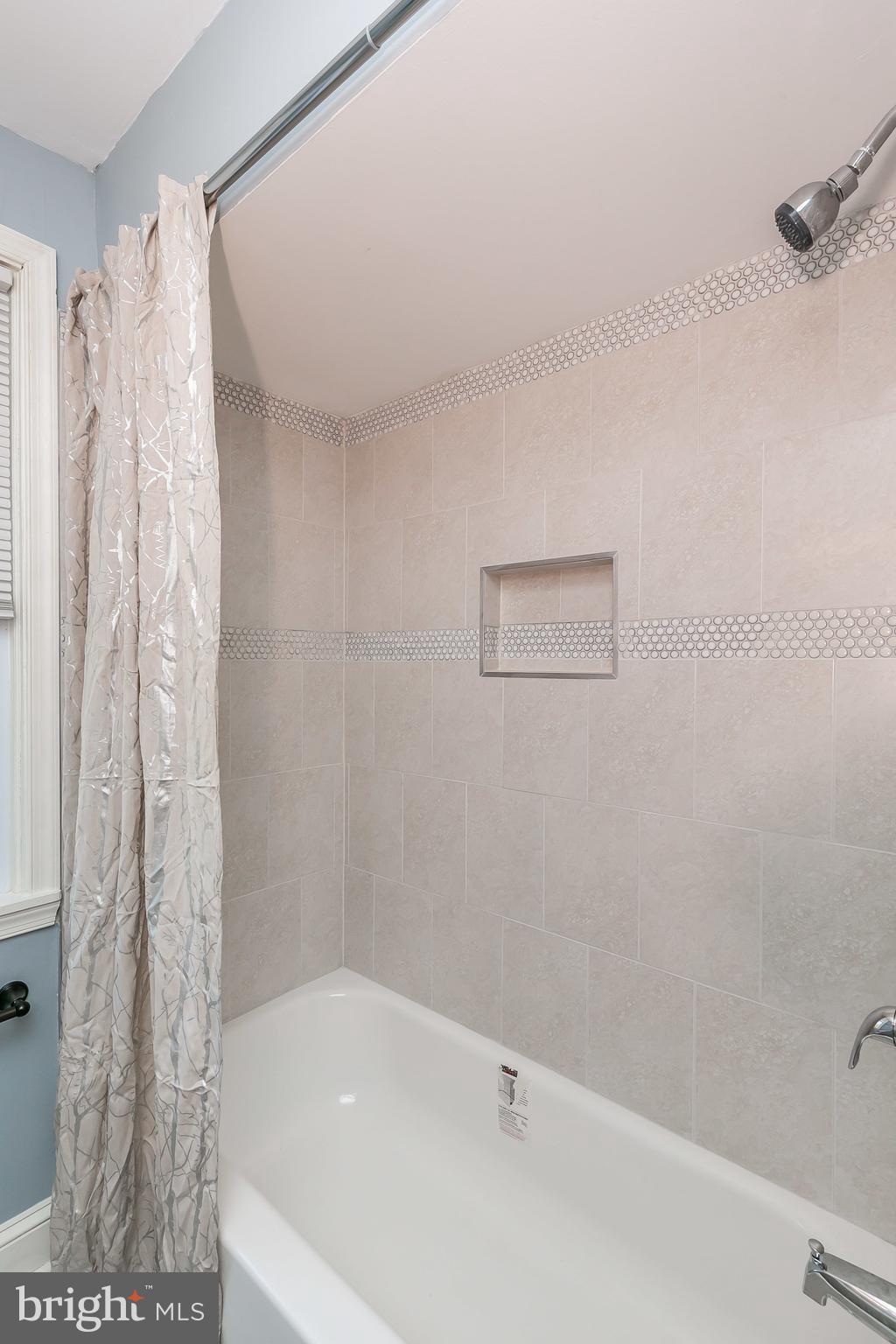 5939 Falkirk Road Baltimore, MD 21239 - Photo 34 of 54 Ceramic Tile Shower