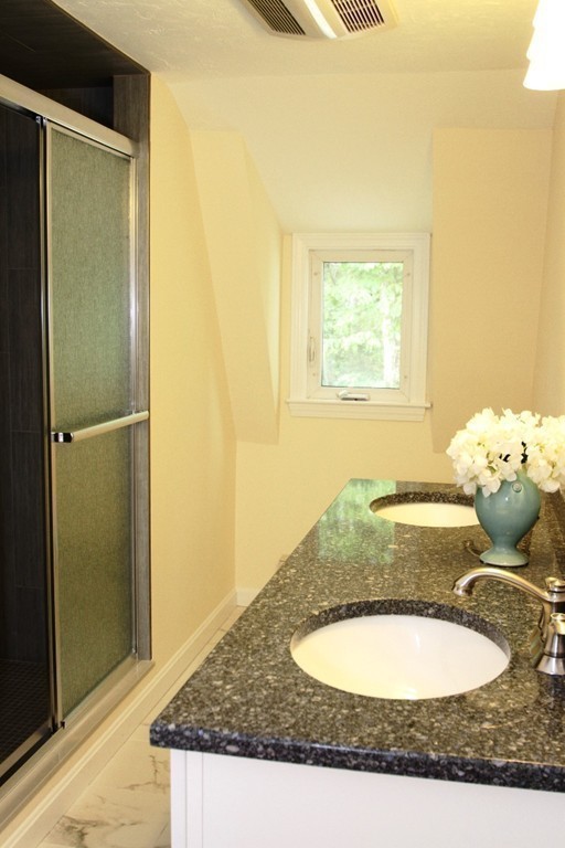 4 Pioneer Road Hingham, MA 02043 - Photo 12 of 20 Gallery Image 12