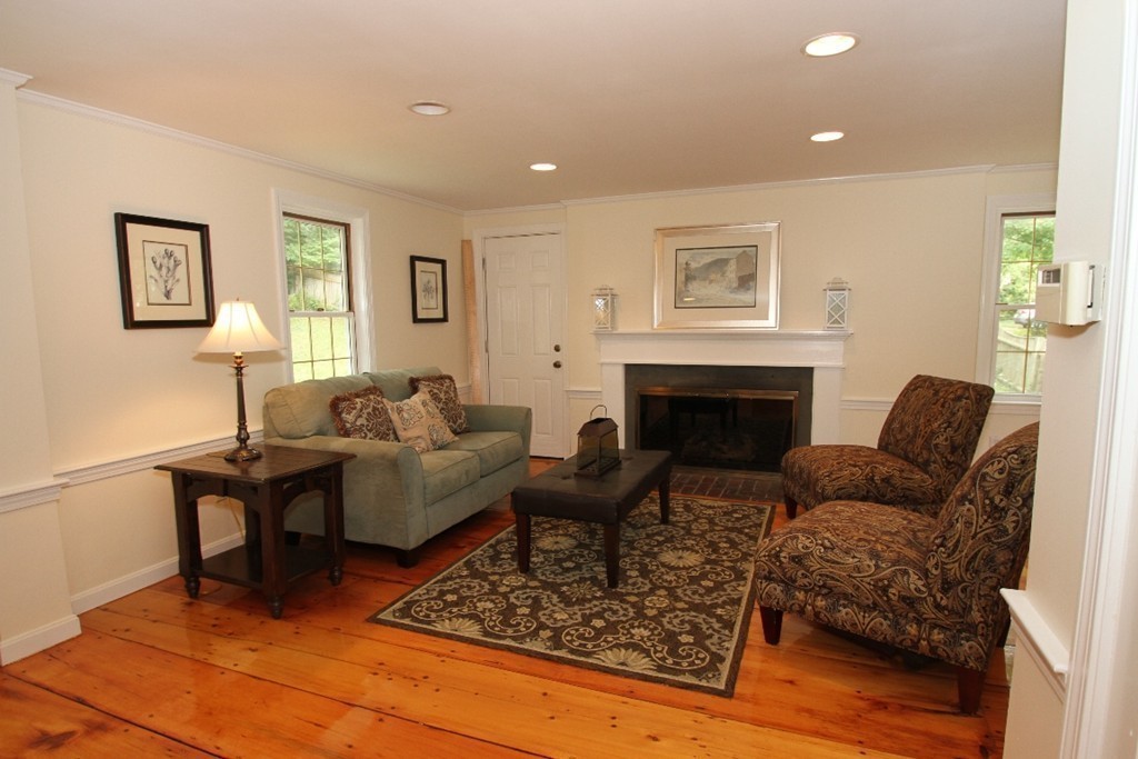 4 Pioneer Road Hingham, MA 02043 - Photo 7 of 20 Gallery Image 7