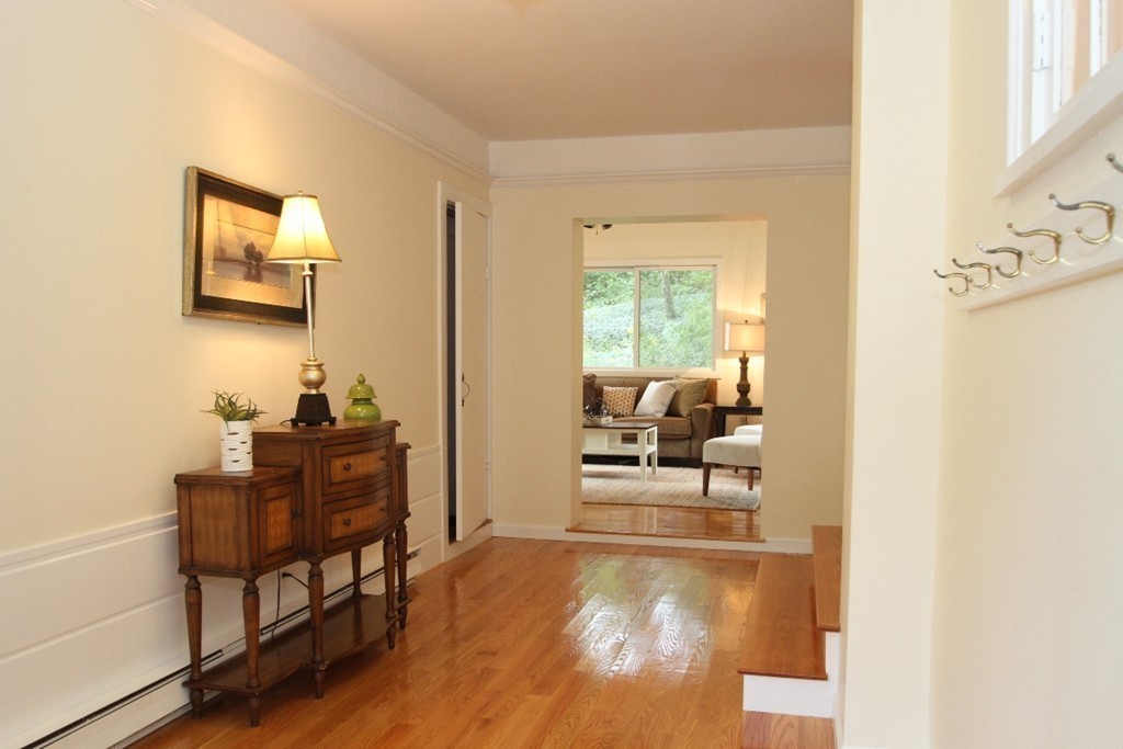 4 Pioneer Road Hingham, MA 02043 - Photo 9 of 20 Gallery Image 9