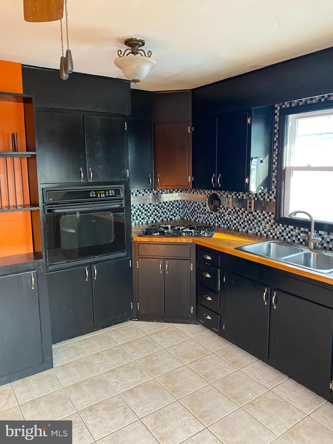 618 Lincoln Avenue Riverside, NJ 08075 - Photo 3 of 23