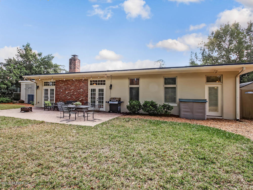 945 Mapleton Terrace Jacksonville, FL 32207 - Photo 40 of 45 a view of a house with sitting area and swimming pool