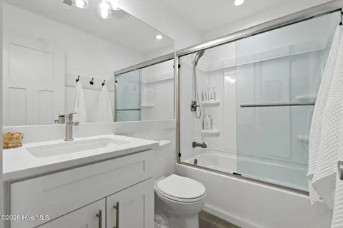 $1,500,000 | 305 Sumter Avenue, Carolina Beach, NC 28428