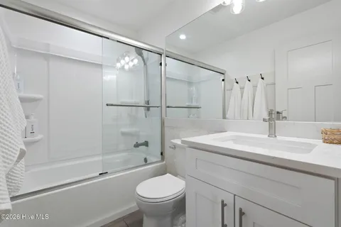 $1,500,000 | 305 Sumter Avenue, Carolina Beach, NC 28428