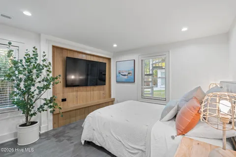 $1,500,000 | 305 Sumter Avenue, Carolina Beach, NC 28428