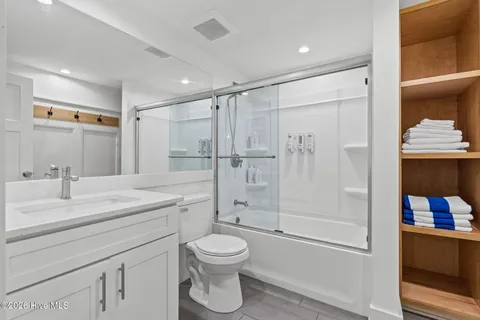 $1,500,000 | 305 Sumter Avenue, Carolina Beach, NC 28428