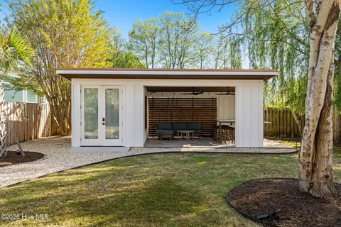 $1,500,000 | 305 Sumter Avenue, Carolina Beach, NC 28428