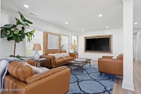 $1,500,000 | 305 Sumter Avenue, Carolina Beach, NC 28428