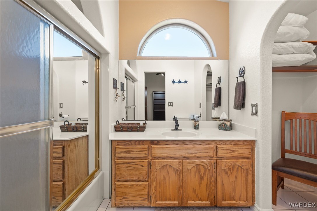 3516 Packsaddle Road Kingman, AZ 86401 - Photo 53 of 100 Private Bathroom connecting to one of the bedrooms