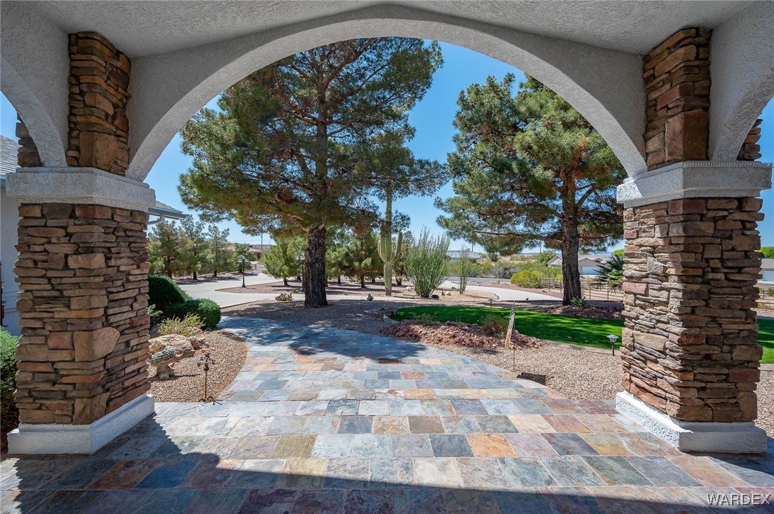 3516 Packsaddle Road Kingman, AZ 86401 - Photo 9 of 100 Entry