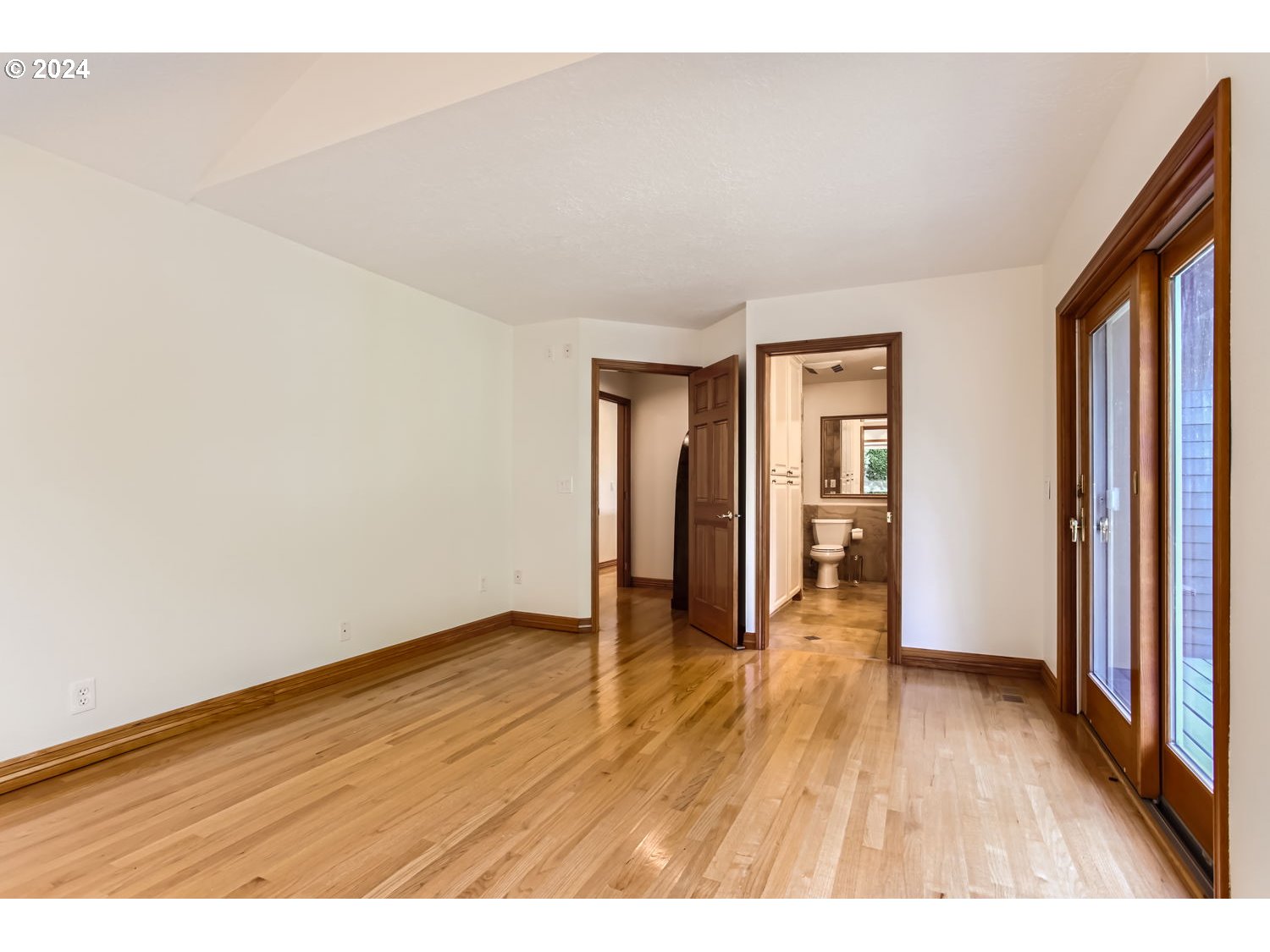 10329 Southwest Porter Street Portland, OR 97225 - Photo 11 of 27 Gallery Image 11