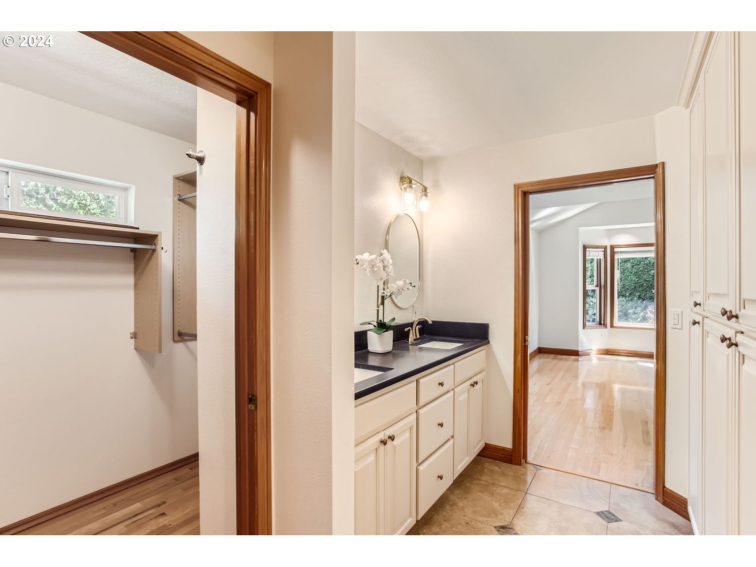 10329 Southwest Porter Street Portland, OR 97225 - Photo 12 of 27 Gallery Image 12