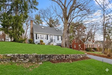 $1,250,000 | 46 Bridge Street, Lexington, MA 02421