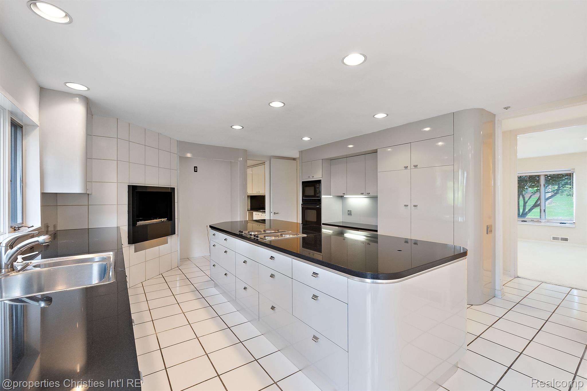 1895 Rathmor Road Bloomfield Hills, MI 48304 - Photo 34 of 58 Gallery Image 34