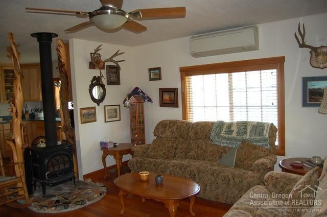 314 Southeast High Street Mitchell, OR 97750 - Photo 6 of 25 Gallery Image 6