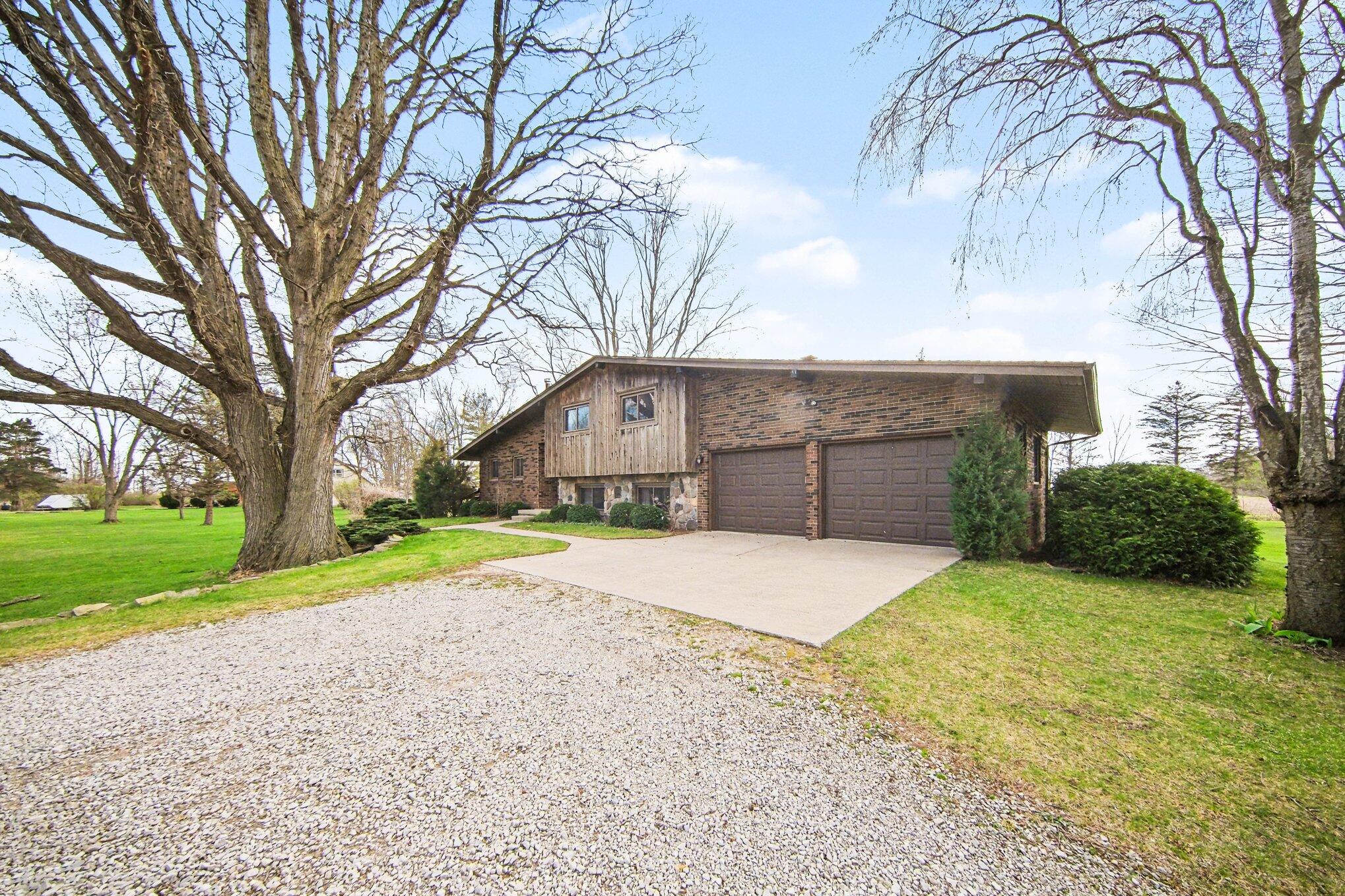 9011 Hiser Road Milan, MI 48160 - Photo 2 of 42 002_file_5602