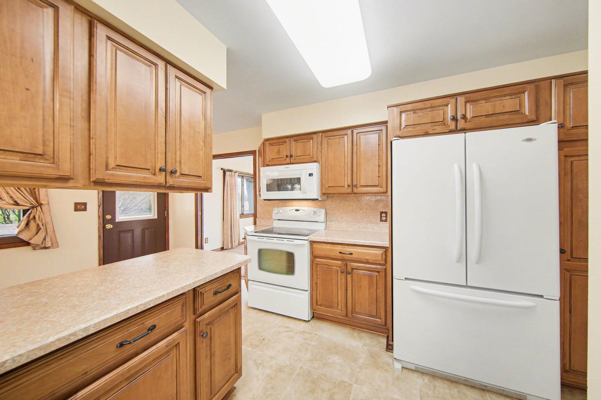 9011 Hiser Road Milan, MI 48160 - Photo 7 of 42 007_file_4323