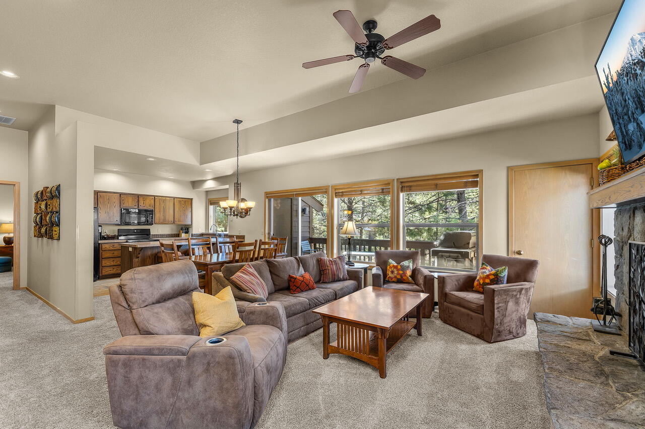 57379 Beaver Ridge Loop, Unit 30D2 Sunriver, OR 97707 - Photo 7 of 22 57379 Beaver Ridge #7