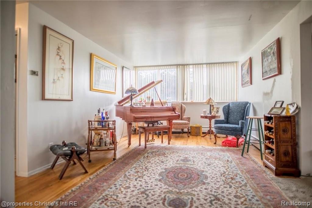22320 West Seven Mile Road Detroit, MI 48219 - Photo 3 of 6