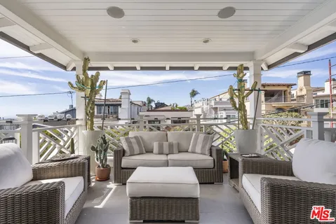 $7,700,000 | 636 12th Street, Manhattan Beach, CA 90266
