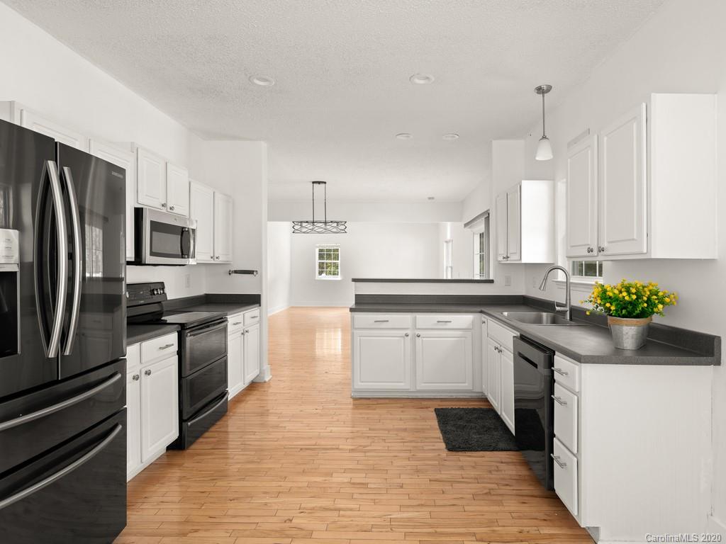 46 Creek Run Road, Unit 4 Candler, NC 28715 - Photo 28 of 37 Gallery Image 28