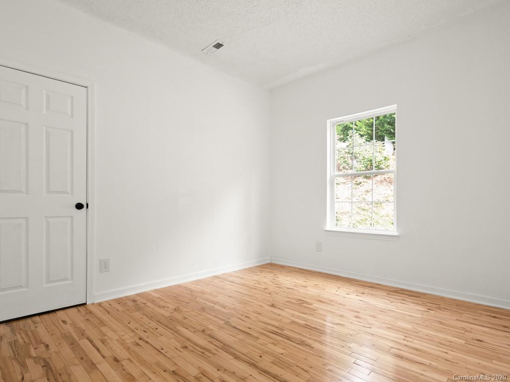 46 Creek Run Road, Unit 4 Candler, NC 28715 - Photo 34 of 37 Gallery Image 34