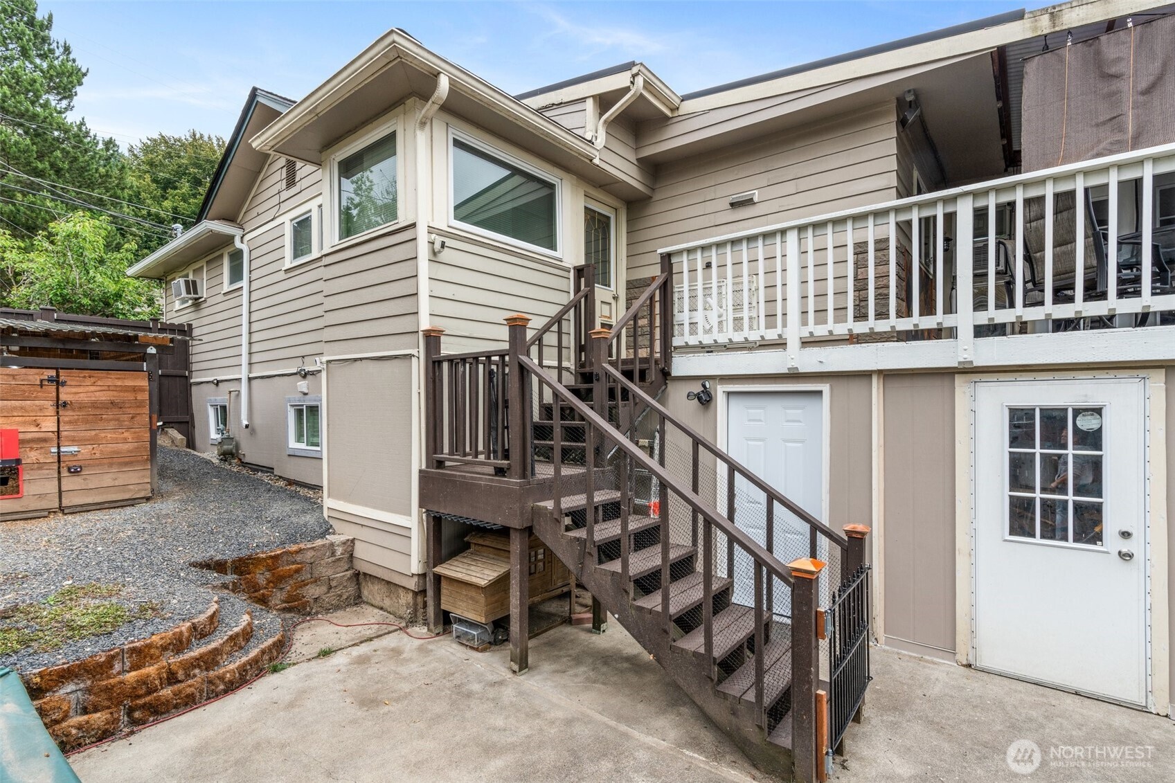 761 Southeast Adams Avenue Chehalis, WA 98532 - Photo 6 of 36