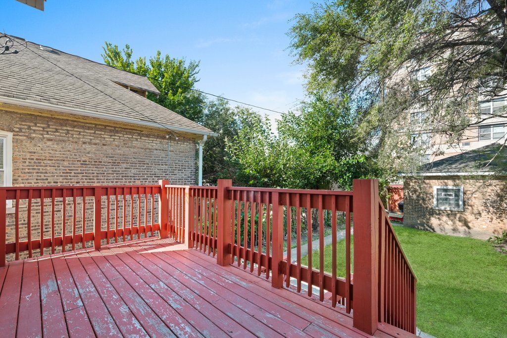 8014 South May Street Chicago, IL 60620 - Photo 46 of 50 a view of wooden deck