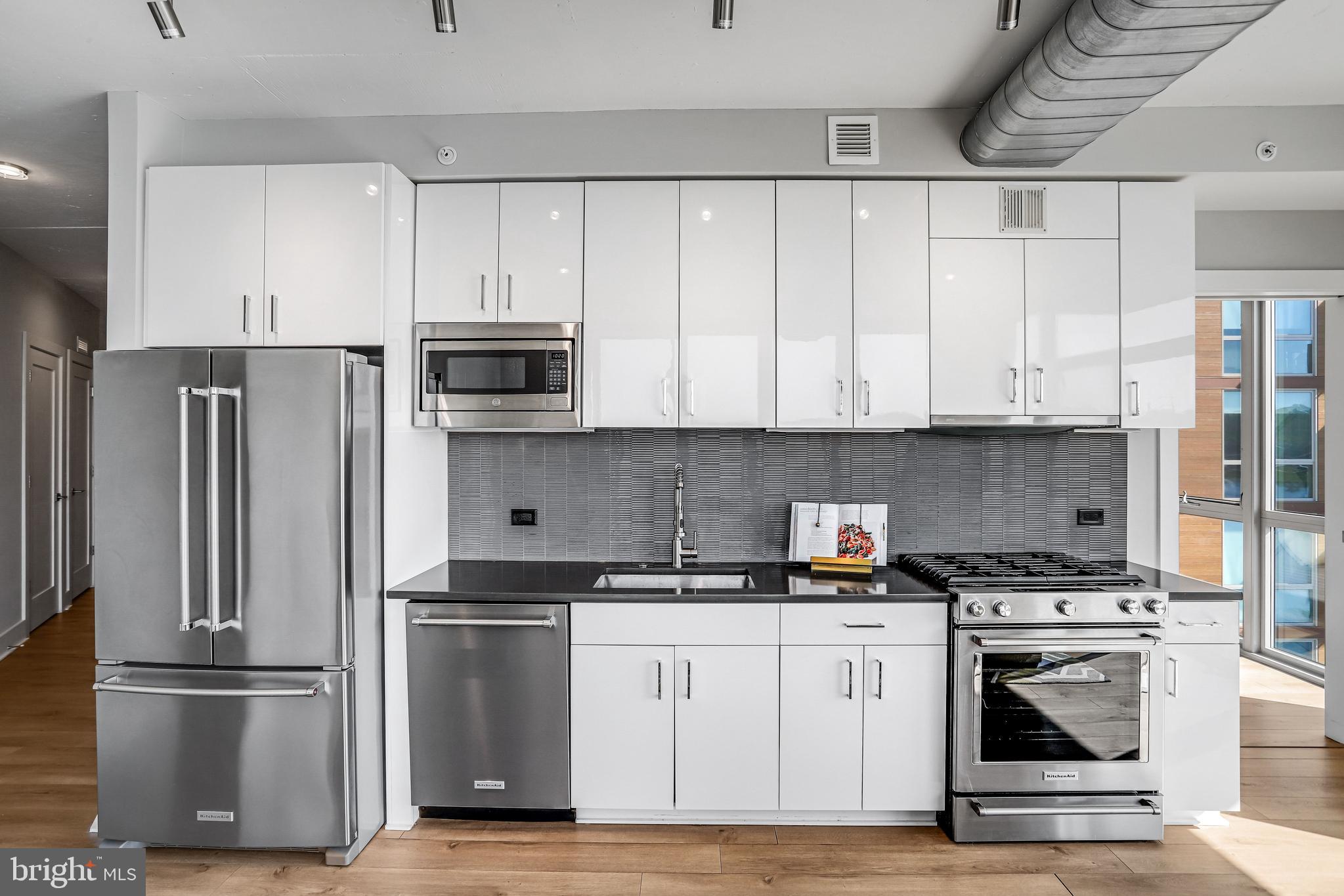 88 V Street Southwest, Unit 605 Washington, DC 20024 - Photo 9 of 50