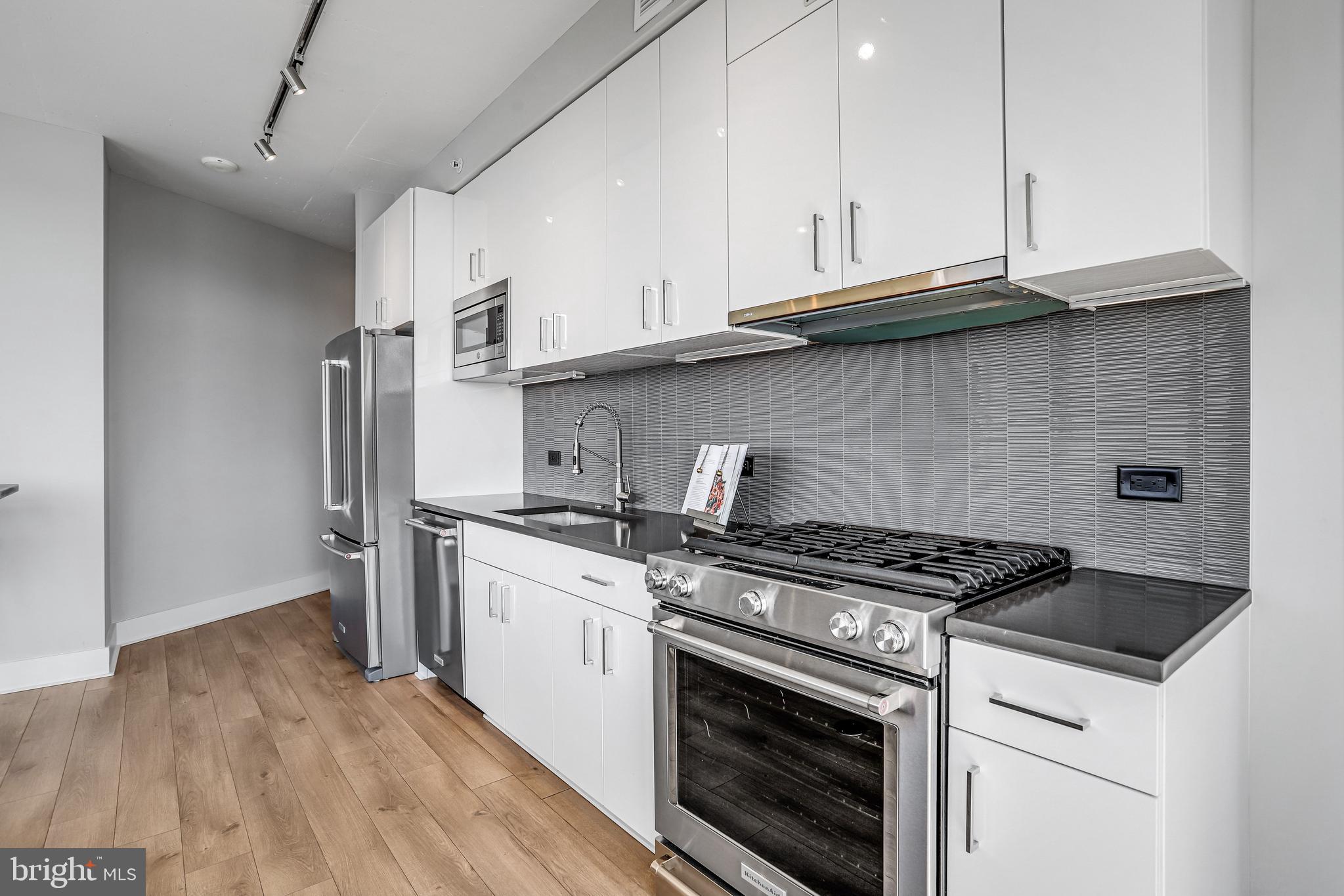 88 V Street Southwest, Unit 605 Washington, DC 20024 - Photo 10 of 50