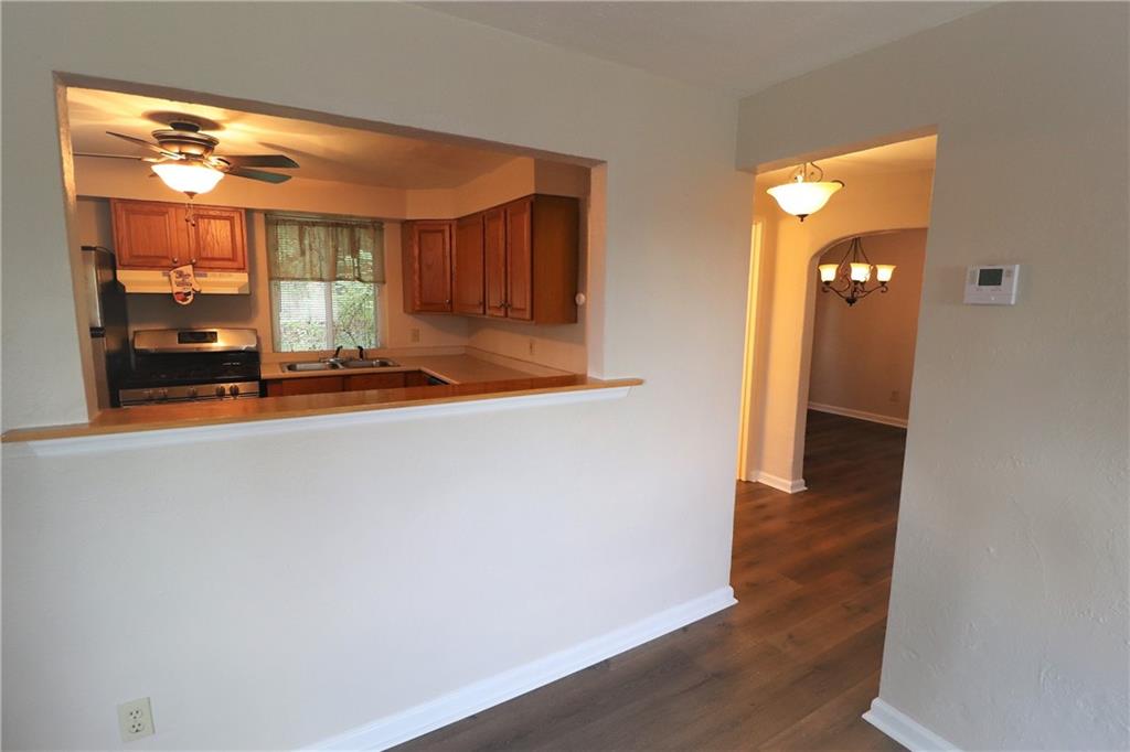 529 Ridgemont Drive Pittsburgh, PA 15220 - Photo 9 of 25 Gallery Image 9