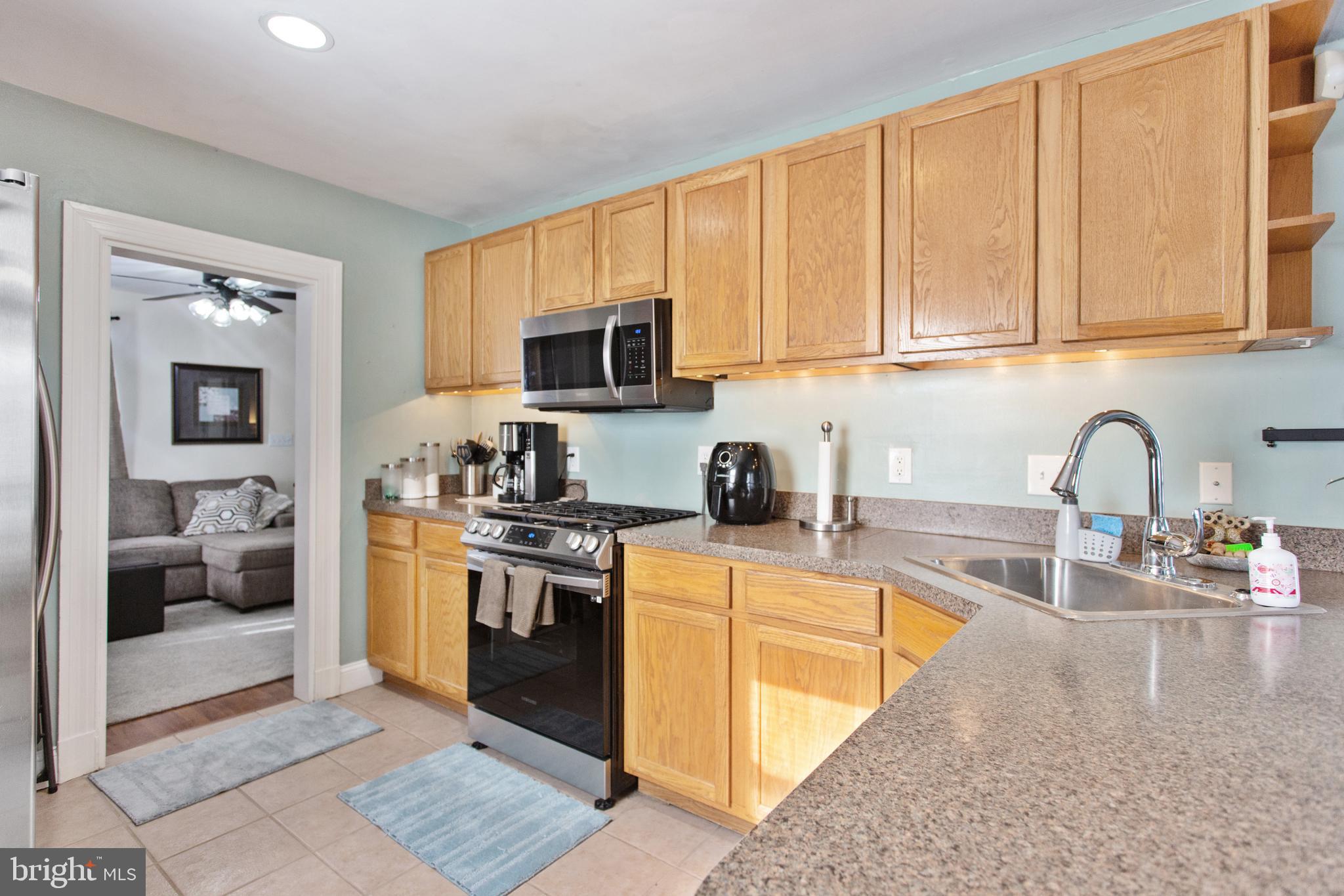 21 Crafton Road Essex, MD 21221 - Photo 8 of 35 Gallery Image 8
