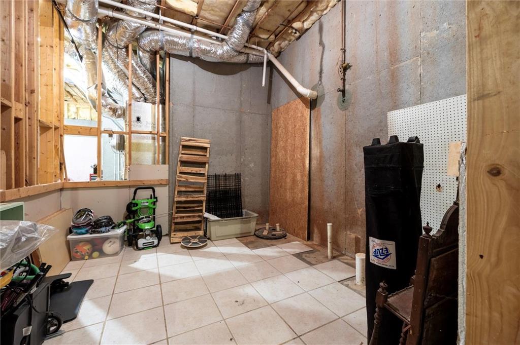 2016 Portage Point Southeast Lawrenceville, GA 30045 - Photo 38 of 44 a backyard of a house