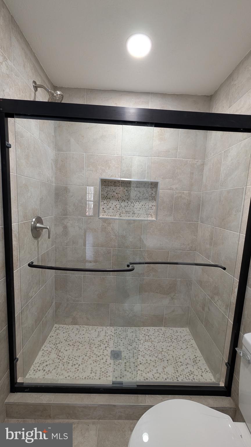 354 Valley Mill Road Winchester, VA 22602 - Photo 27 of 34 a bathroom with a shower