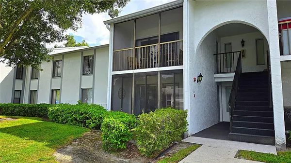 $179,900 | 1109 Pine Ridge Circle West, Unit C1, Tarpon Springs, FL 34688