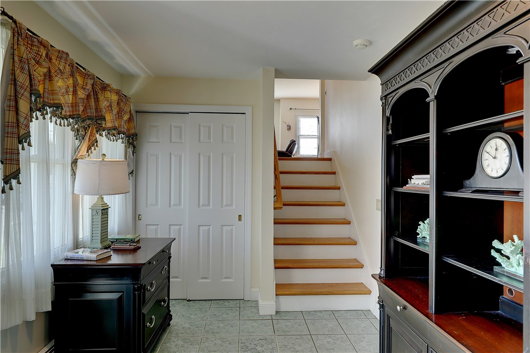 4 Tidewater Road Narragansett, RI 02882 - Photo 4 of 40 Gallery Image 4