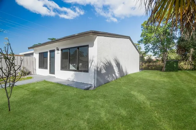 $449,900 | 20731 Northwest 41st Avenue Road, Miami Gardens, FL 33055