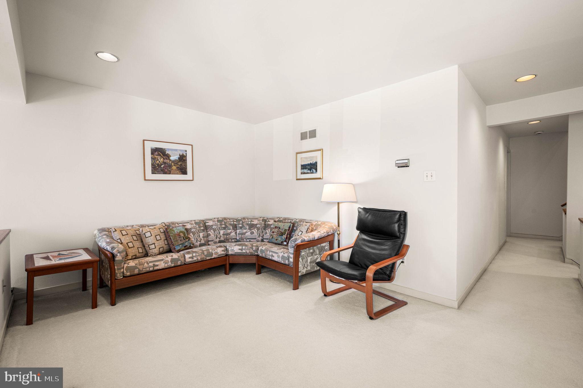 10 Llanfair Road, Unit 9 Ardmore, PA 19003 - Photo 23 of 32