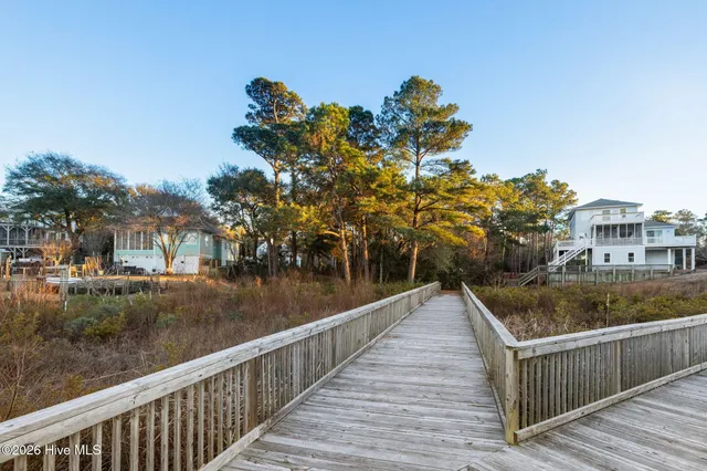 $665,000 | 9806 Clarendon Drive, Emerald Isle, NC 28594